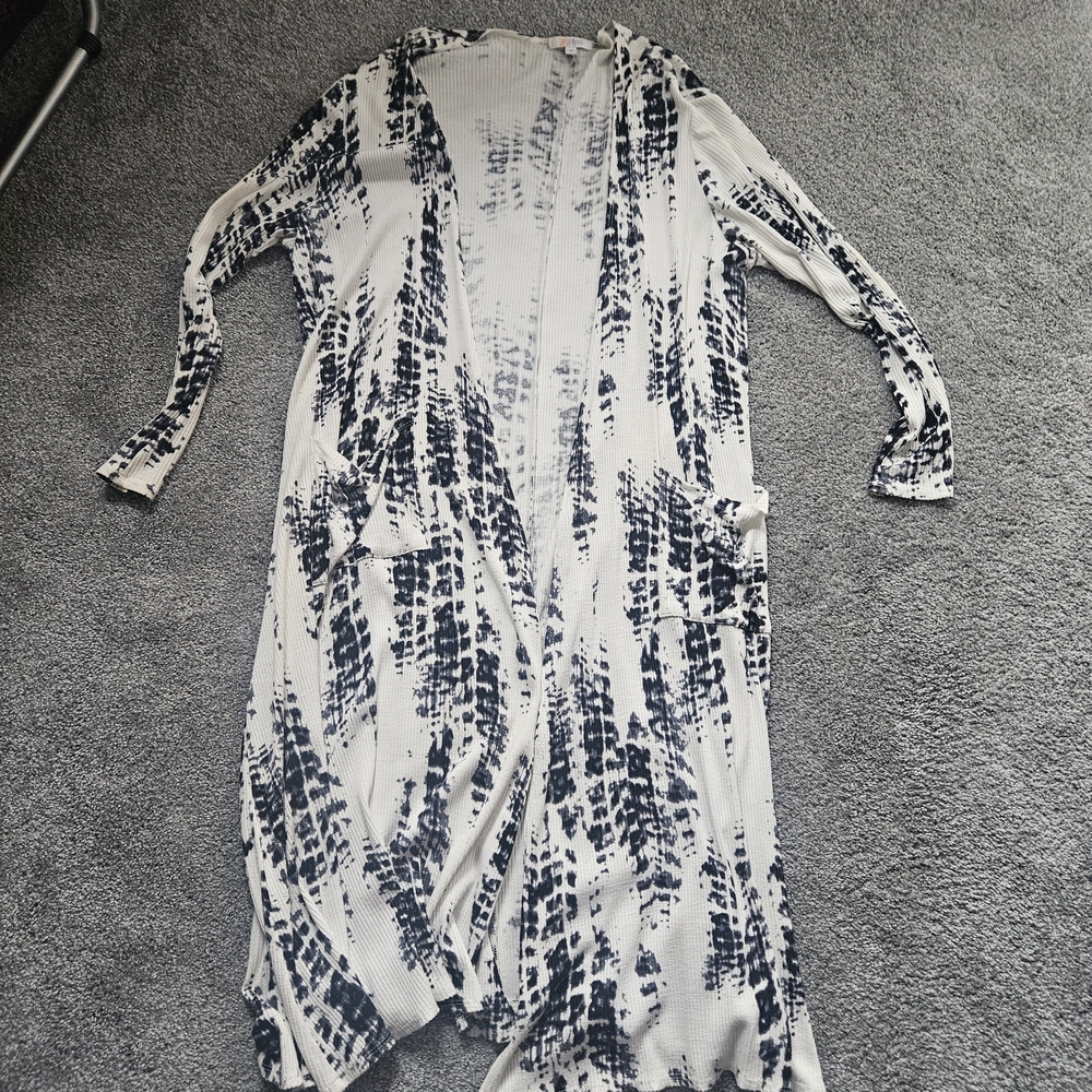 LuLaRoe Black Tie Dye Sarah Duster Medium